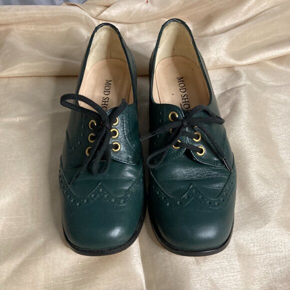 retro 70s green brogue block heel shoes (the Aly modshoes) - Picture 7 of 11